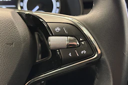 sininen Skoda Kamiq 2023 kuva 11.