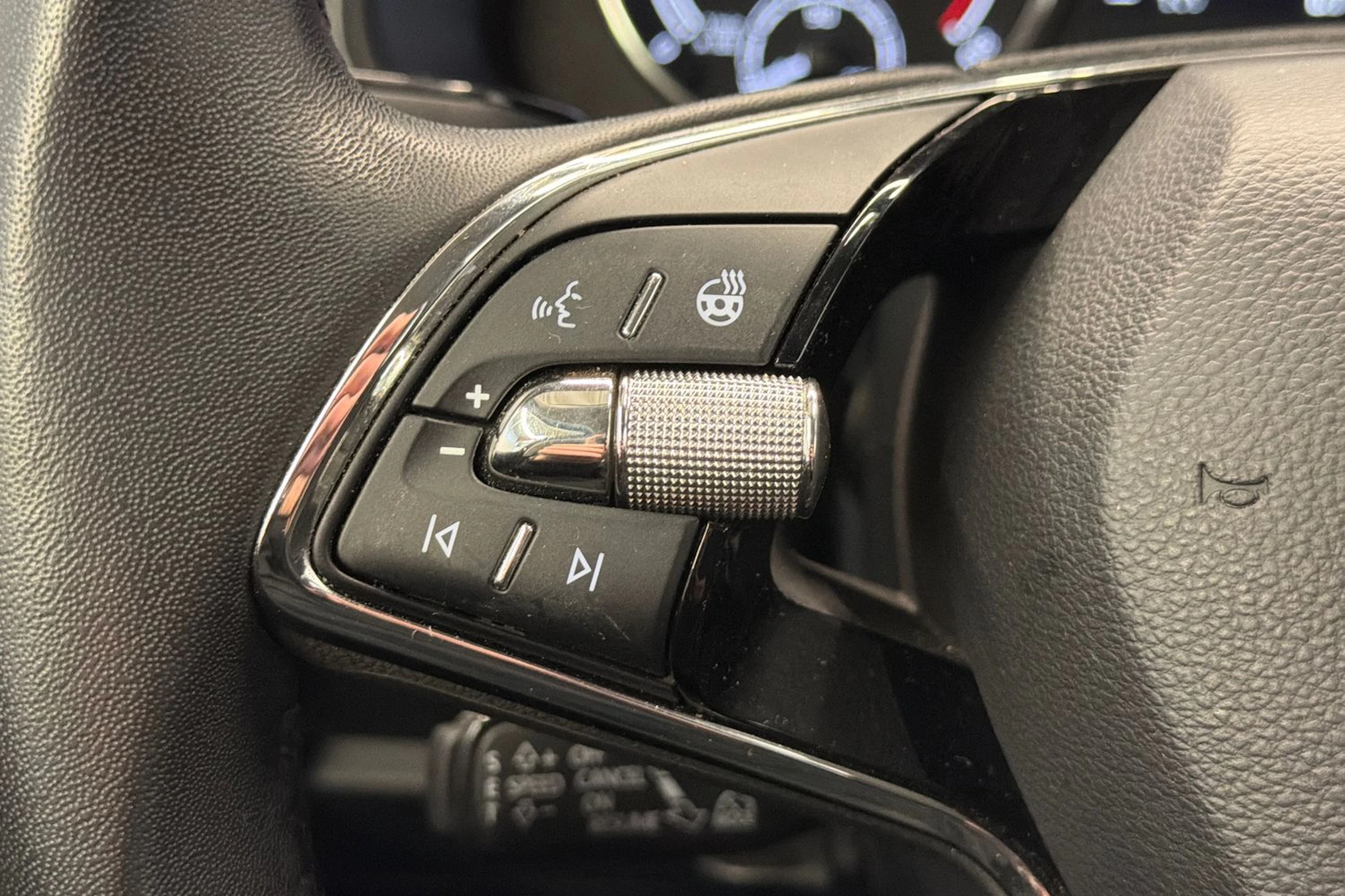 sininen Skoda Kamiq 2023 kuva 12.