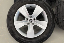 sininen Skoda Kamiq 2023 kuva 21.