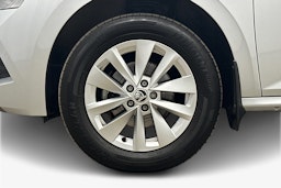harmaa Skoda Kamiq 2023 kuva 11.