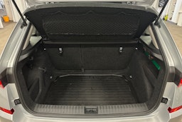 harmaa Skoda Kamiq 2023 kuva 14.