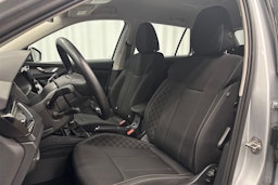 harmaa Skoda Kamiq 2023 kuva 15.