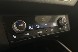 harmaa Skoda Kamiq 2023 kuva 24.