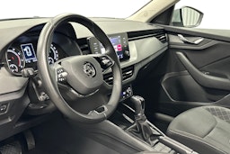 harmaa Skoda Kamiq 2023 kuva 6.