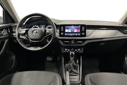 harmaa Skoda Kamiq 2023 kuva 7.