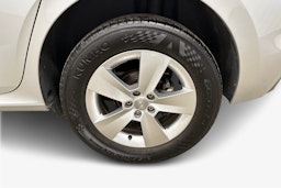 harmaa Skoda Kamiq 2023 kuva 9.