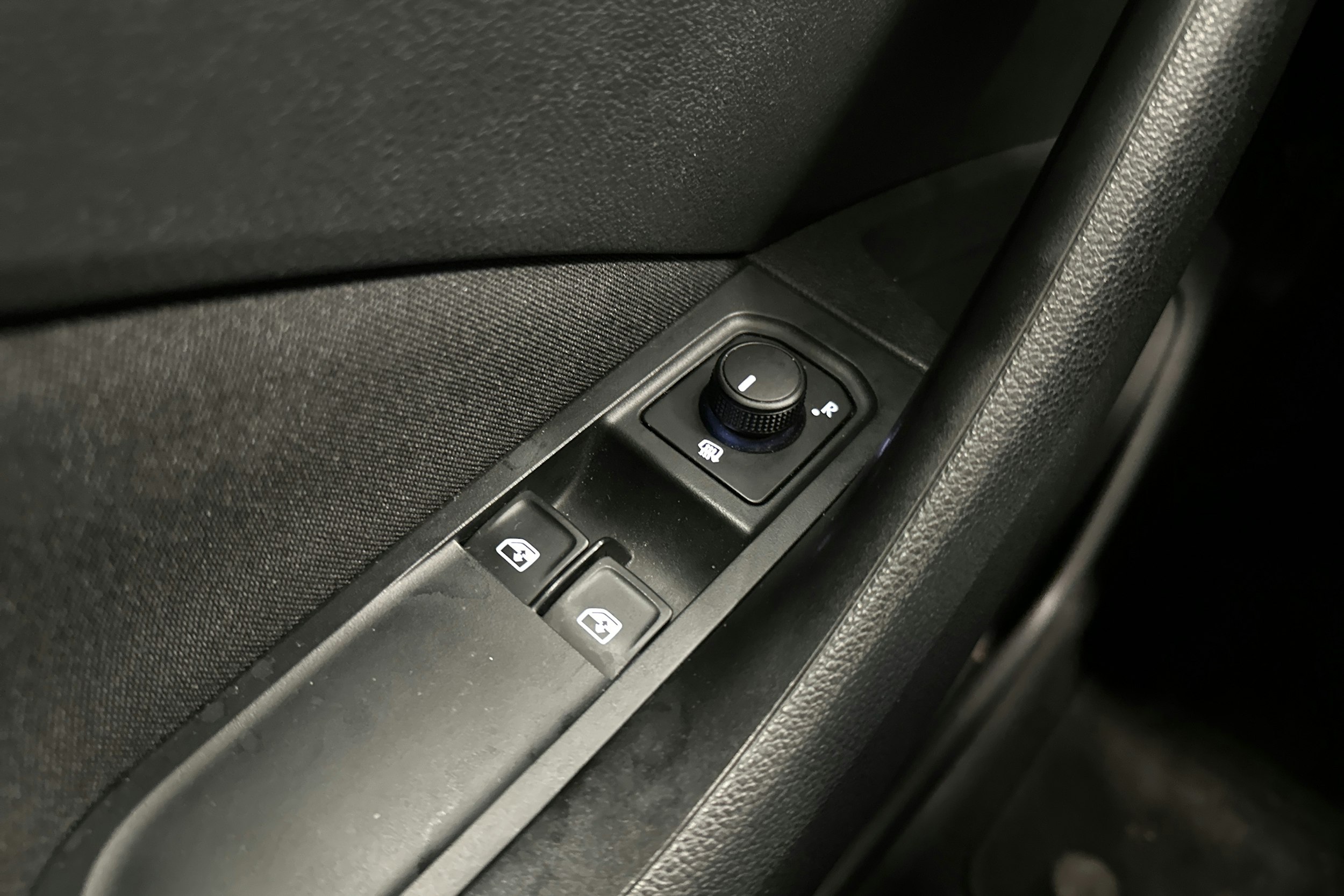 harmaa Skoda Kamiq 2023 kuva 15.