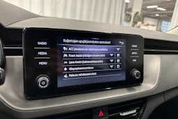 harmaa Skoda Kamiq 2023 kuva 18.