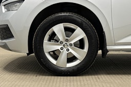 harmaa Skoda Kamiq 2023 kuva 11.