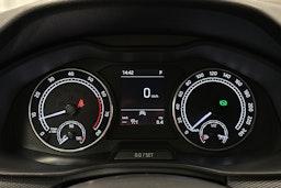 harmaa Skoda Kamiq 2023 kuva 20.