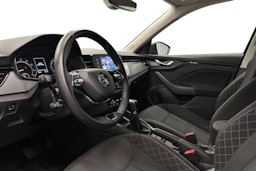 harmaa Skoda Kamiq 2023 kuva 7.