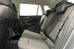 harmaa Skoda Kamiq 2023 kuva 10.
