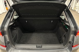 harmaa Skoda Kamiq 2023 kuva 14.