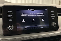 harmaa Skoda Kamiq 2023 kuva 21.