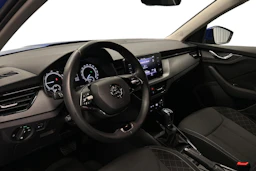 sininen Skoda Kamiq 2023 kuva 8.