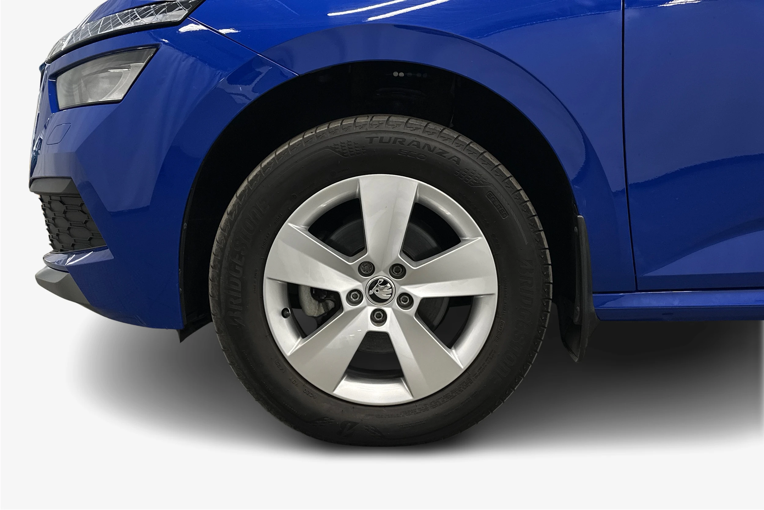 sininen Skoda Kamiq 2023 kuva 12.