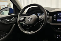 sininen Skoda Kamiq 2023 kuva 17.