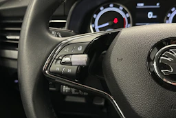 sininen Skoda Kamiq 2023 kuva 18.