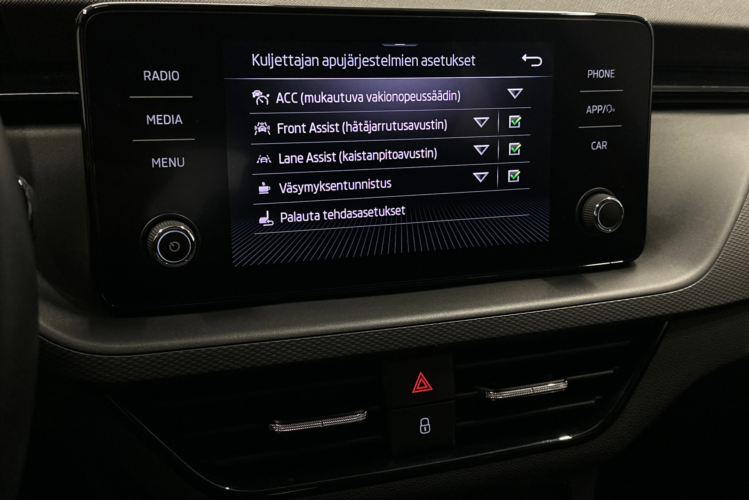 sininen Skoda Kamiq 2023 kuva 23.