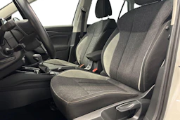valkoinen Skoda Kamiq 2023 kuva 8.
