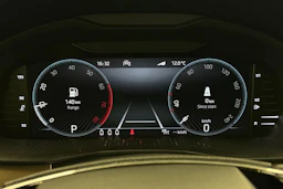 valkoinen Skoda Kamiq 2023 kuva 9.