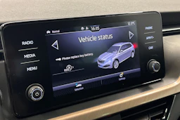 valkoinen Skoda Kamiq 2023 kuva 12.
