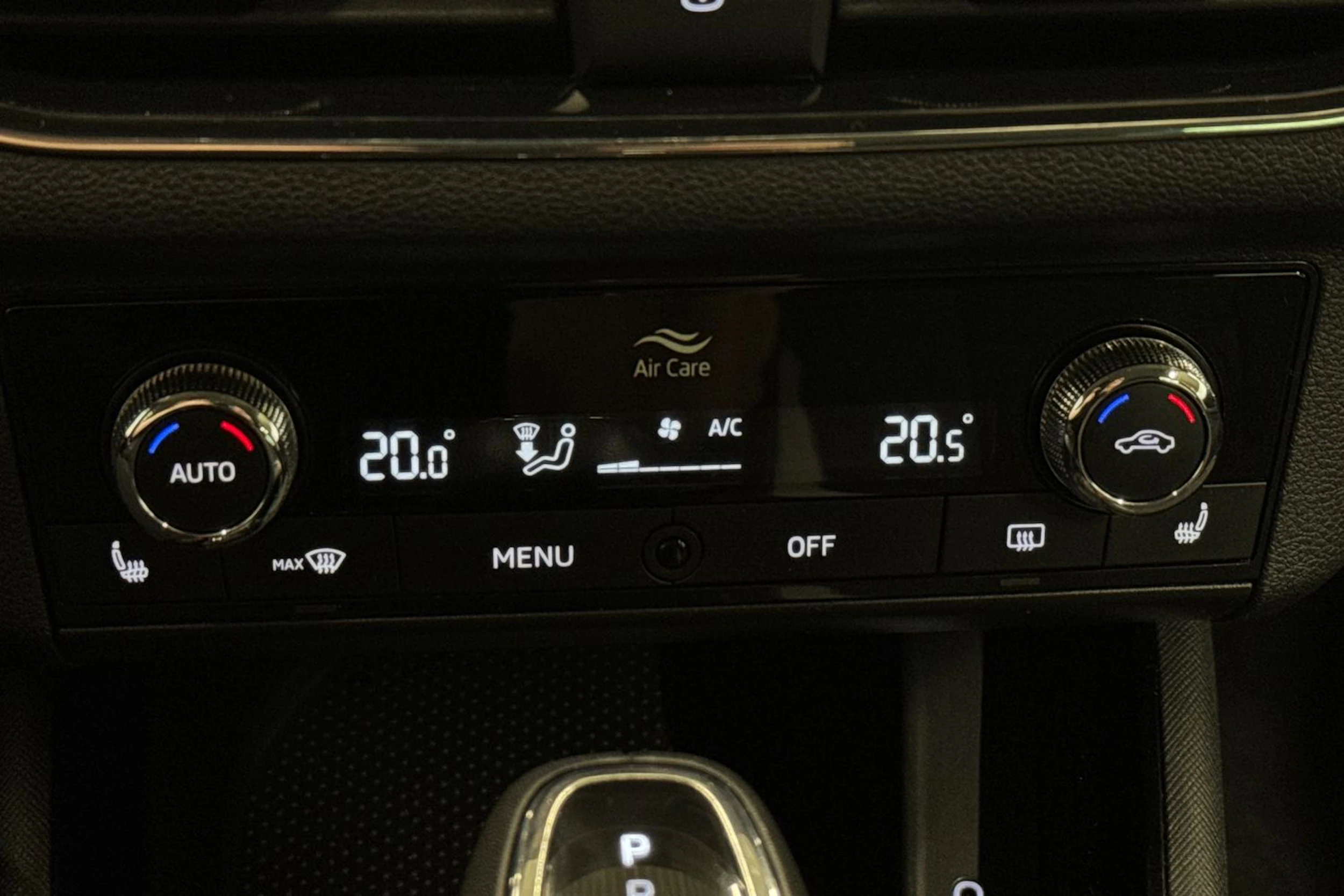 valkoinen Skoda Kamiq 2023 kuva 13.