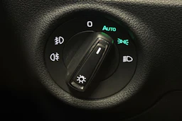 valkoinen Skoda Kamiq 2023 kuva 16.