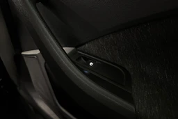 valkoinen Skoda Kamiq 2023 kuva 25.
