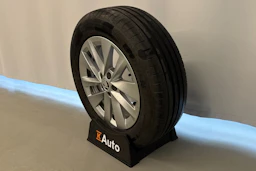 valkoinen Skoda Kamiq 2023 kuva 31.