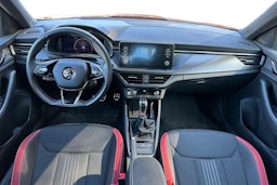 oranssi Skoda Kamiq 2023 kuva 9.