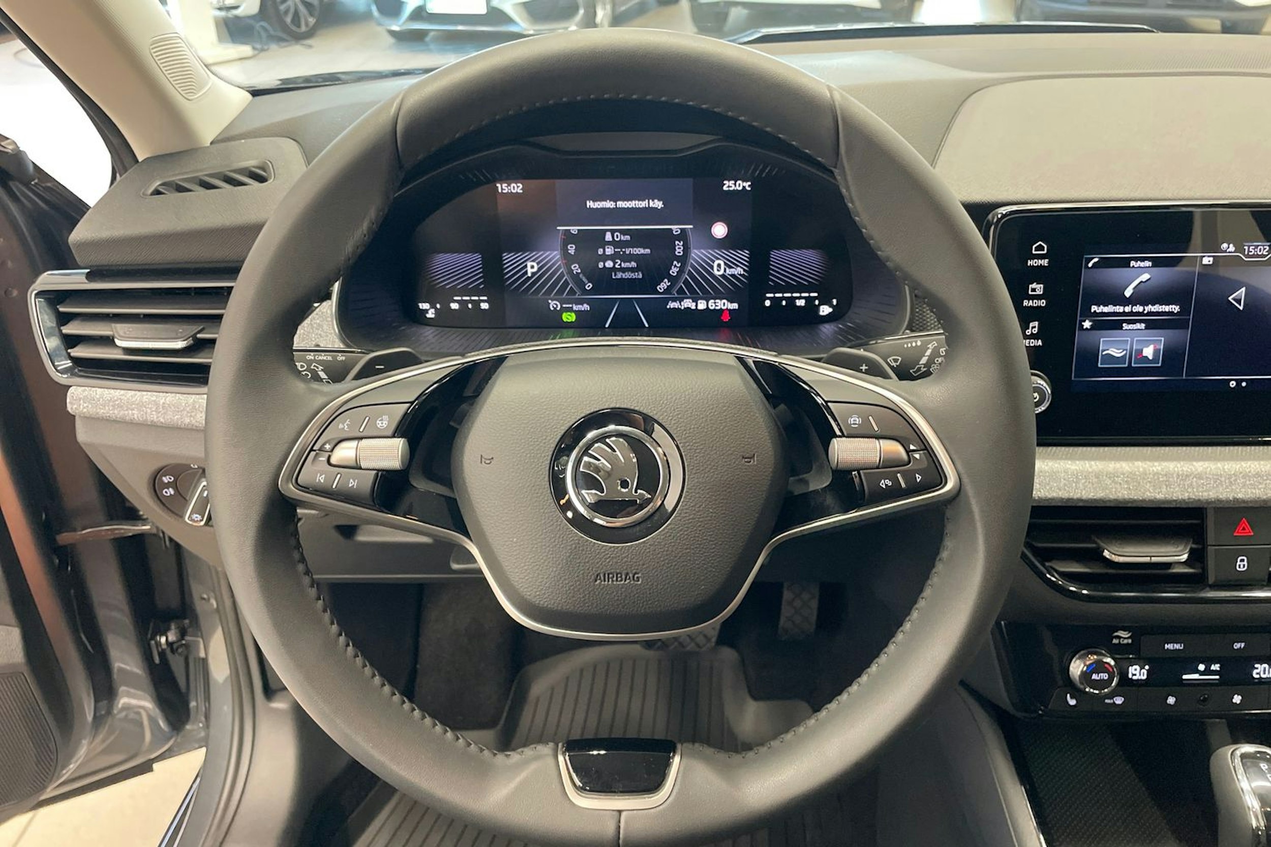 harmaa Skoda Kamiq 2024 kuva 14.
