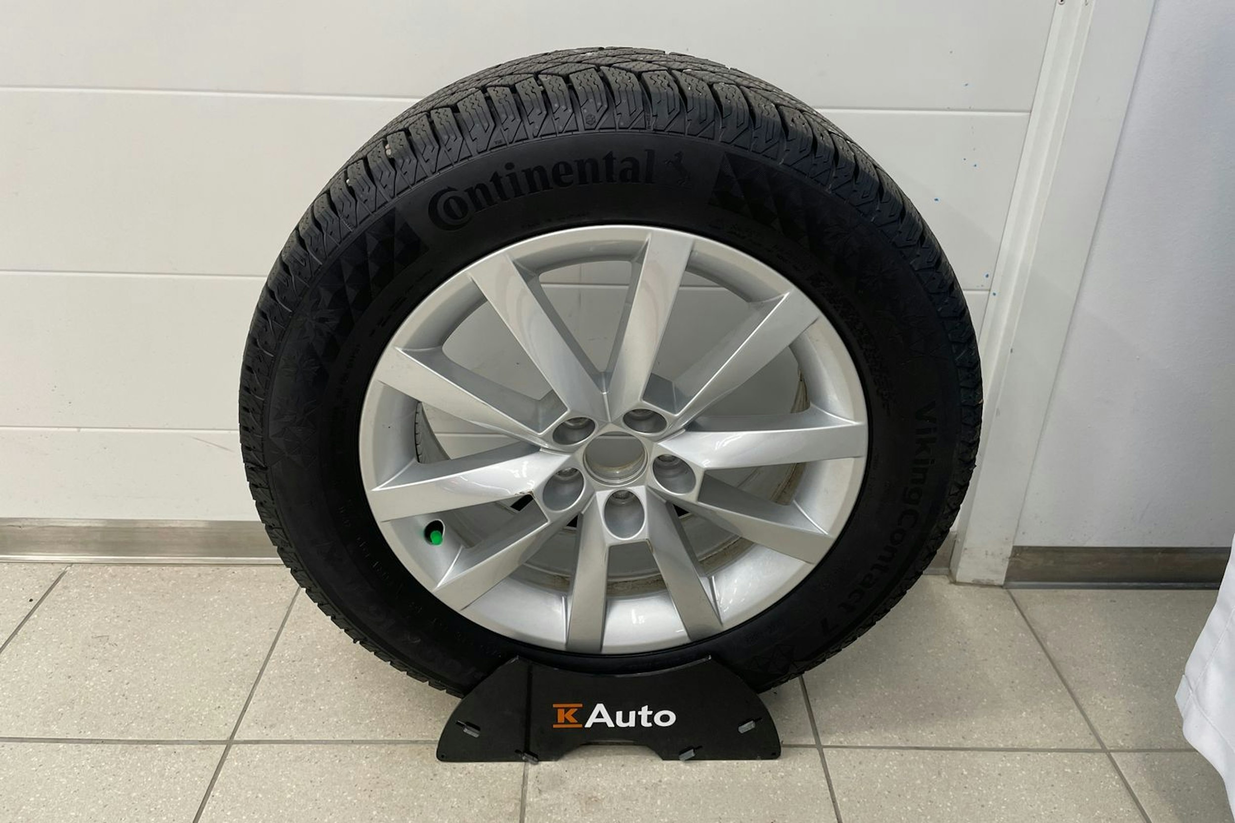harmaa Skoda Kamiq 2024 kuva 21.