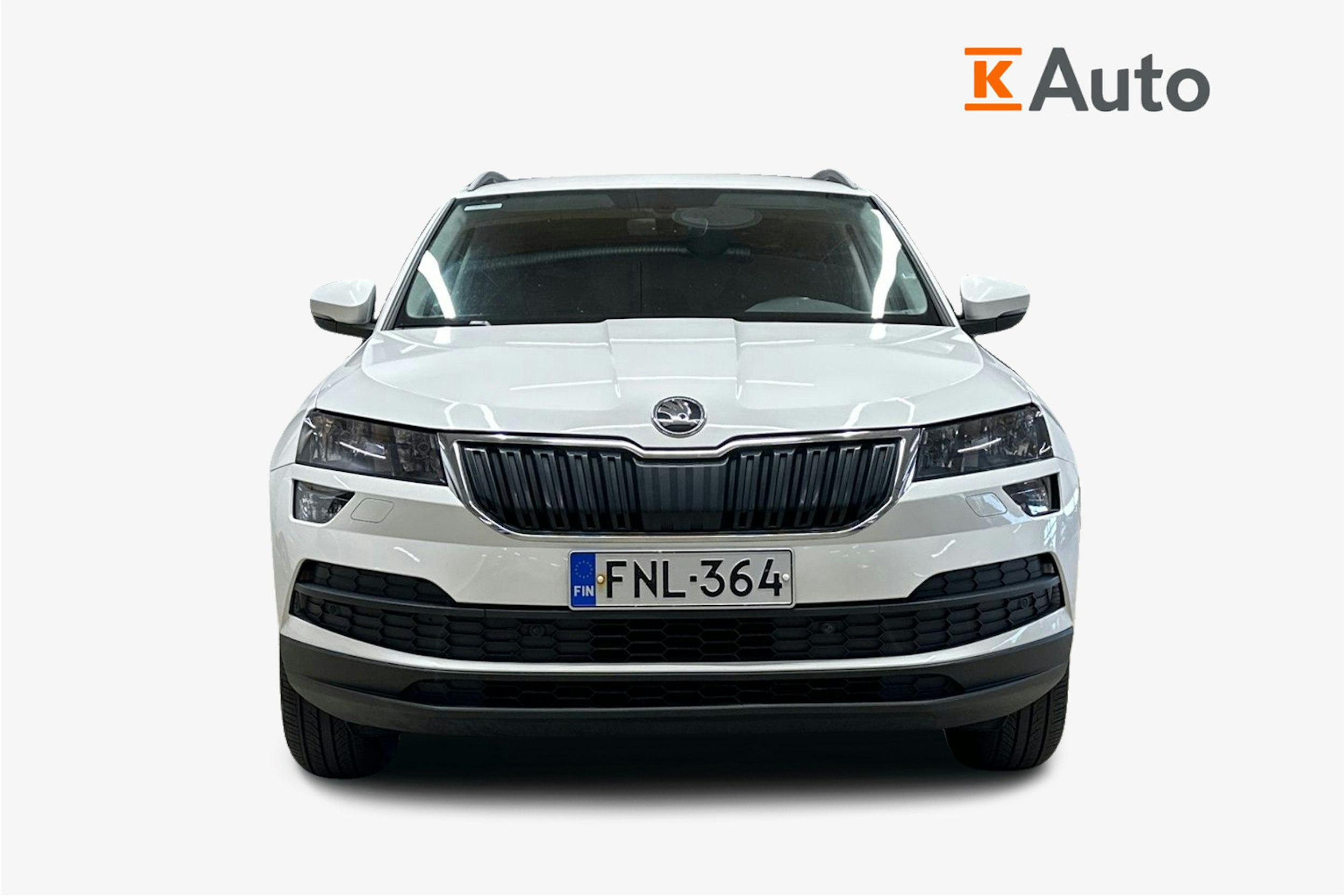 valkoinen Skoda Karoq 2018 kuva 4.