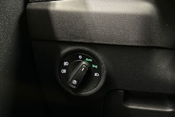 valkoinen Skoda Karoq 2018 kuva 26.