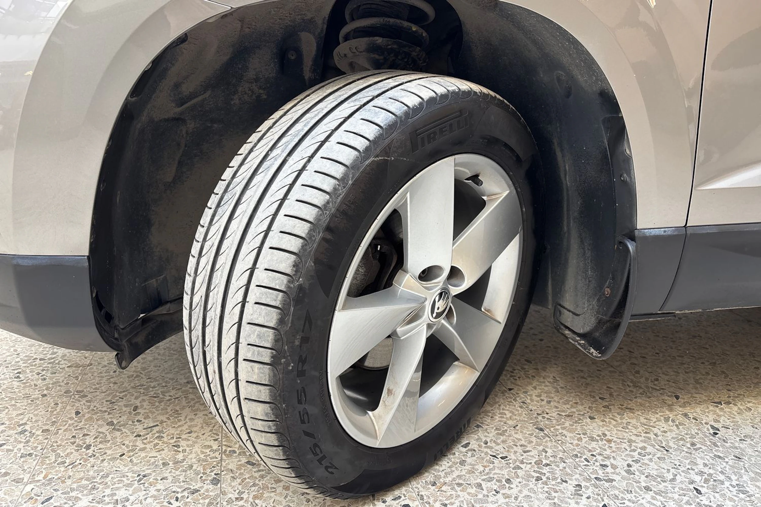 ruskea (beige) Skoda Karoq 2019 kuva 10.