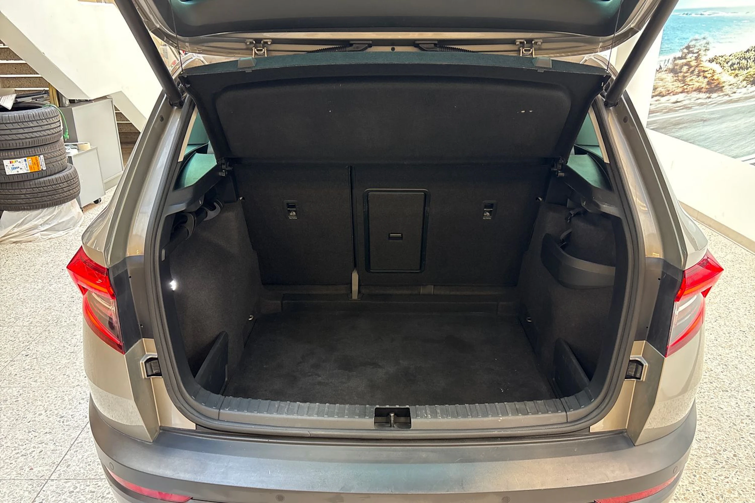 ruskea (beige) Skoda Karoq 2019 kuva 12.