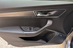 ruskea (beige) Skoda Karoq 2019 kuva 16.