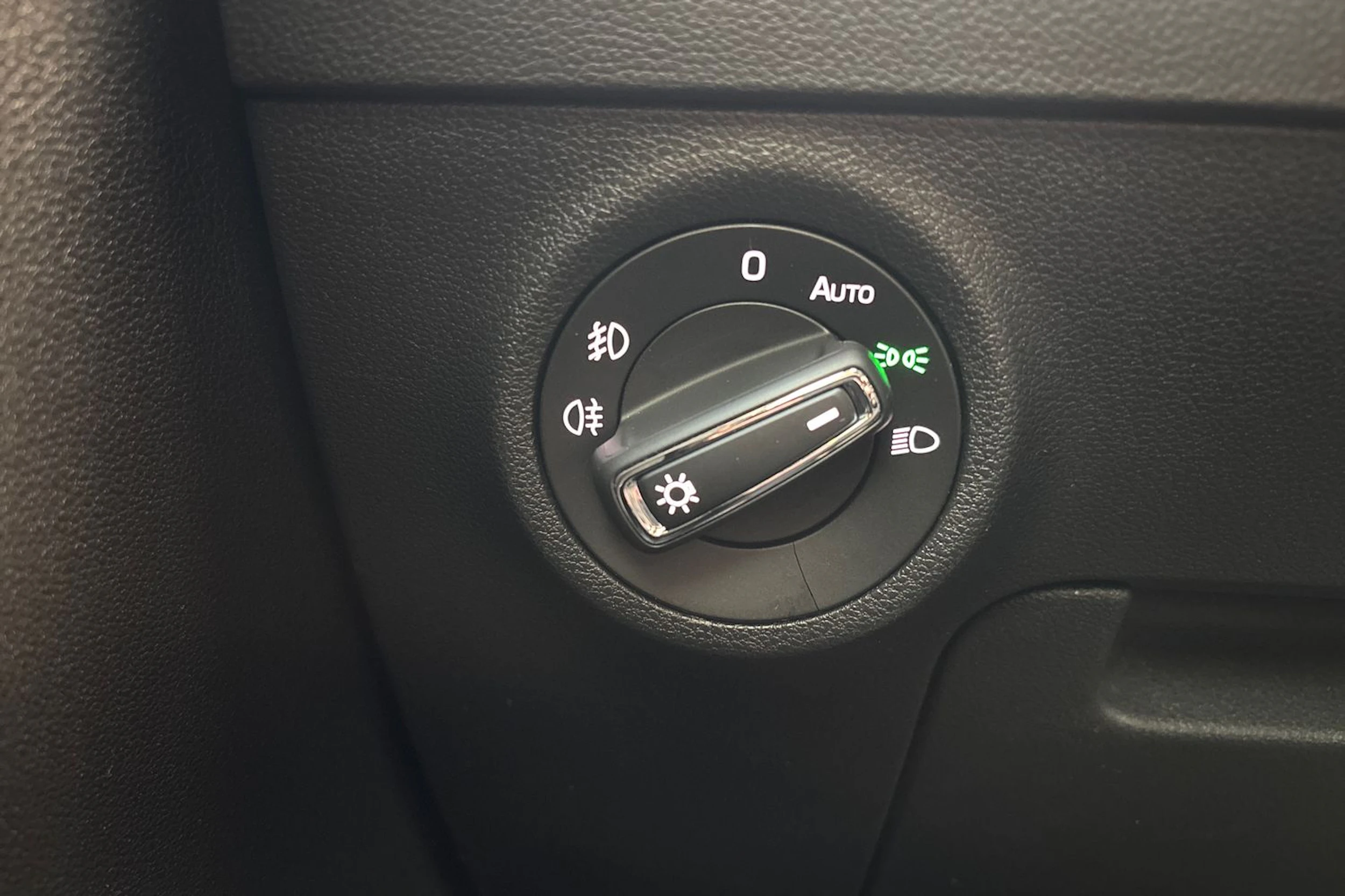 ruskea (beige) Skoda Karoq 2019 kuva 17.