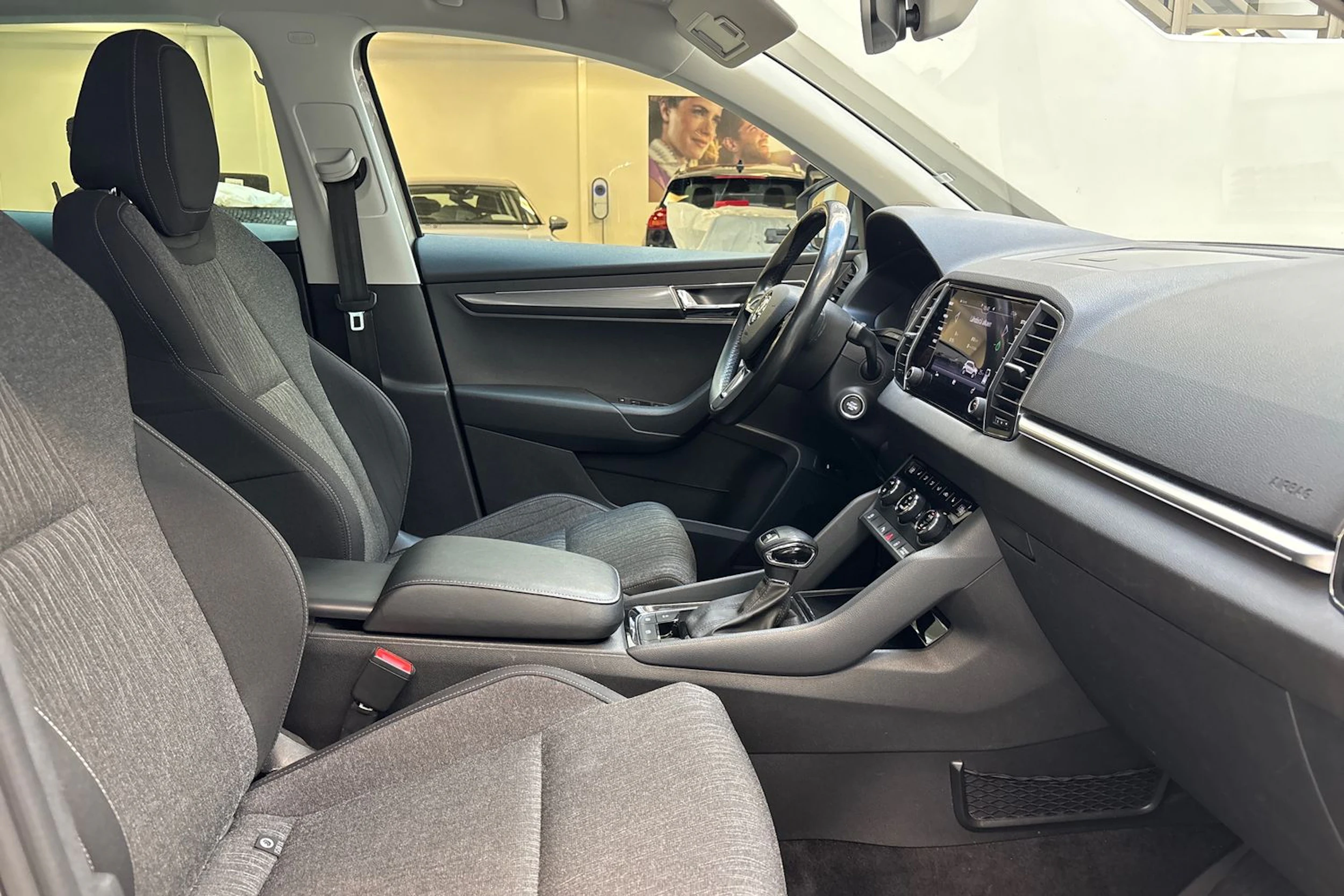ruskea (beige) Skoda Karoq 2019 kuva 24.