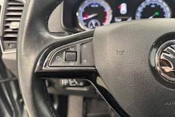 harmaa Skoda Karoq 2018 kuva 20.