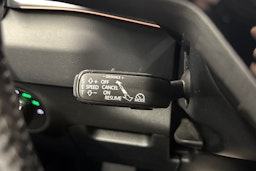 harmaa Skoda Karoq 2018 kuva 23.