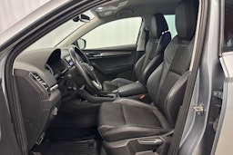 harmaa Skoda Karoq 2018 kuva 32.