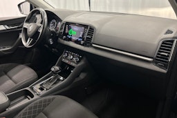 sininen Skoda Karoq 2018 kuva 15.