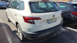 valkoinen Skoda Karoq 2018 kuva 2.