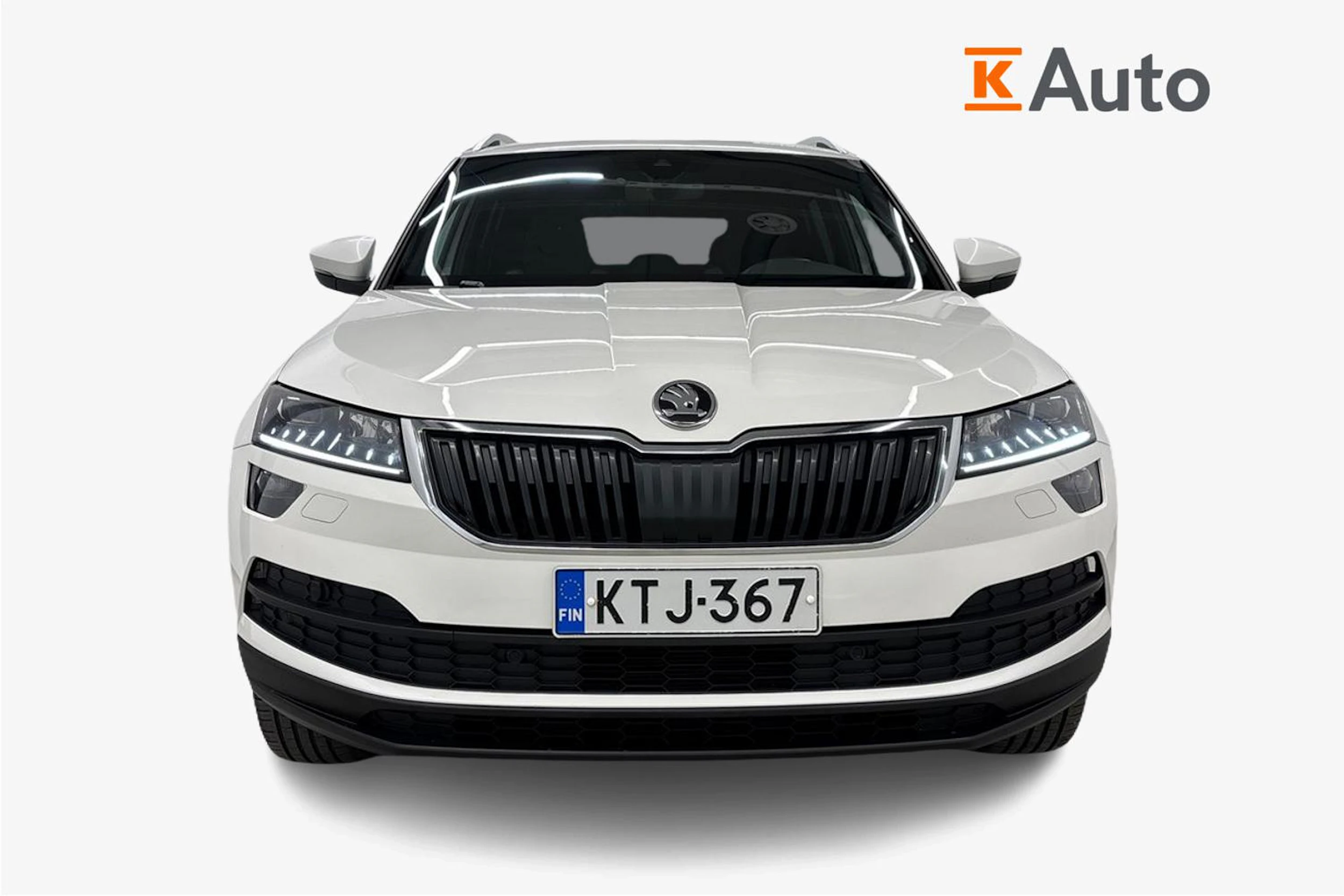 valkoinen Skoda Karoq 2018 kuva 4.