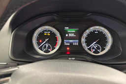 valkoinen Skoda Karoq 2018 kuva 13.