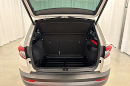 valkoinen Skoda Karoq 2018 kuva 19.