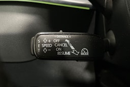 valkoinen Skoda Karoq 2018 kuva 18.