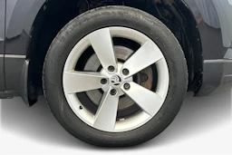 musta Skoda Karoq 2018 kuva 9.